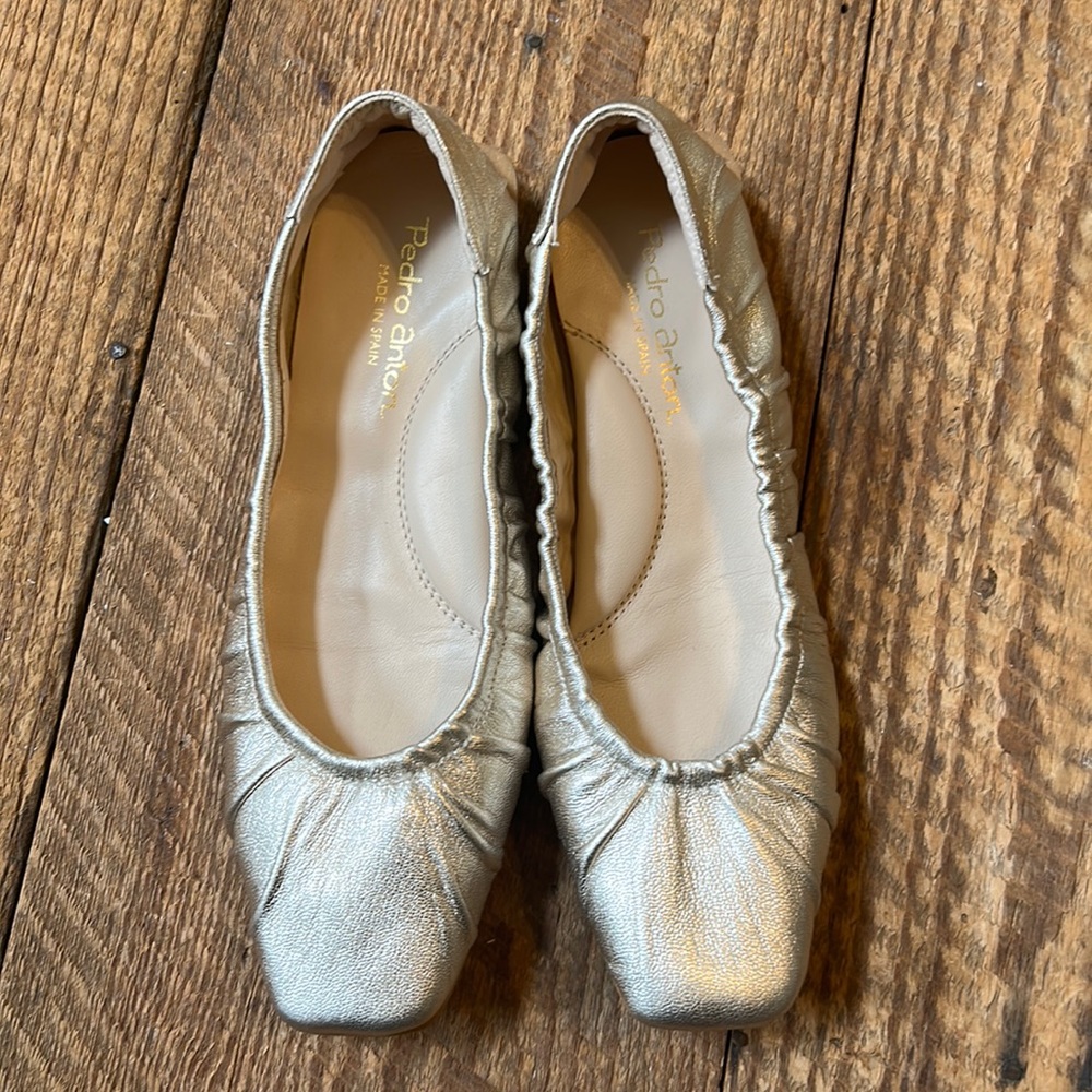 Pedro Anton ballet flat
